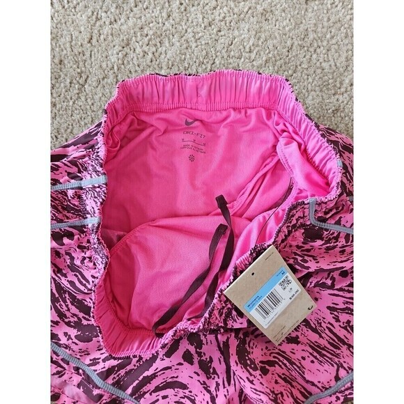 Nike Women's Dri-Fit Tempo Icon Clash Running Short Size Medium Pink NEW $38 - Picture 3 of 4